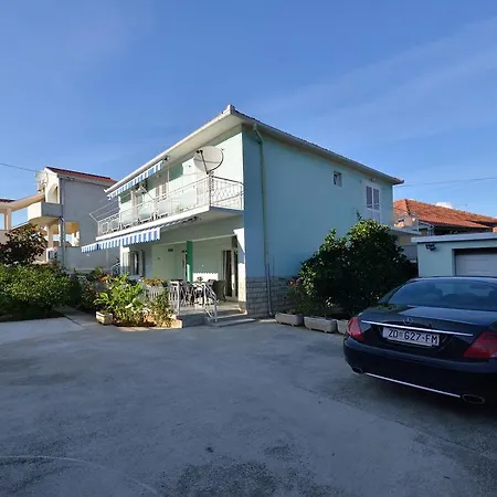 Nikolina Appartement *