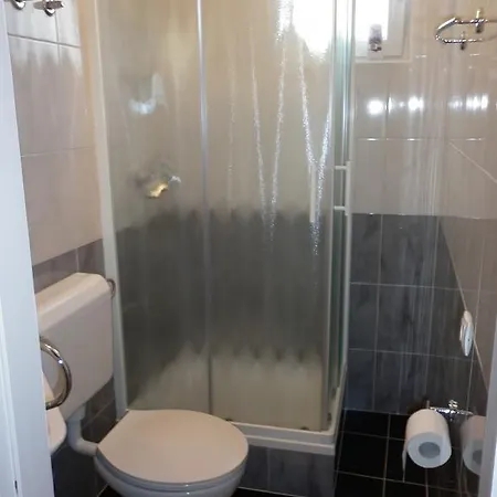 Nikolina Appartement *