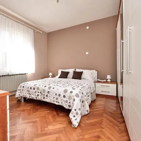 Apartment Nikolina